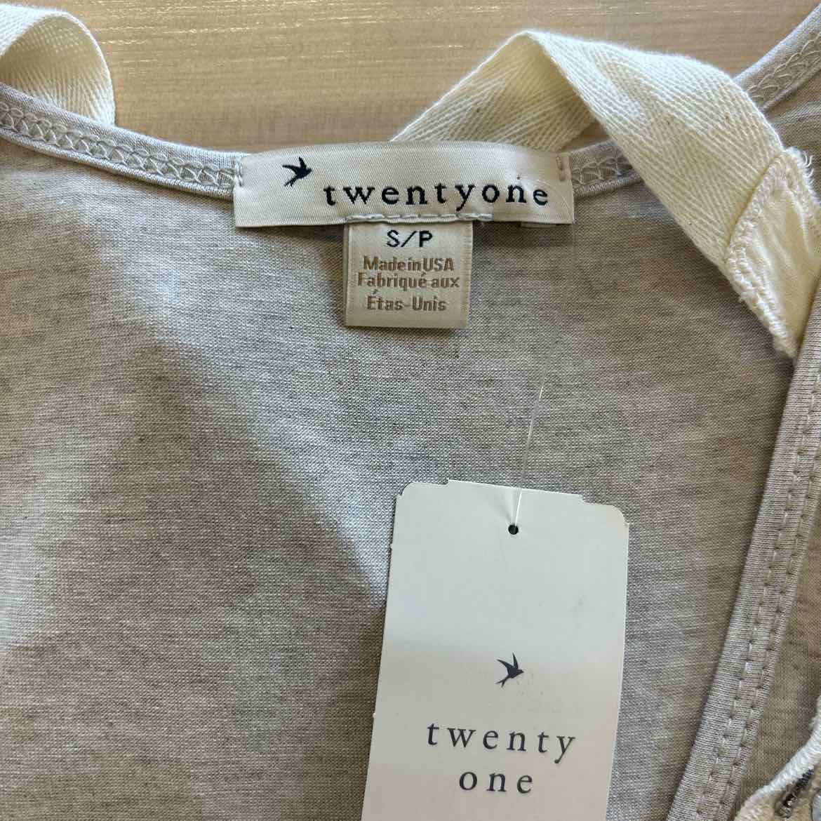 Twenty One Size S Beige Tank