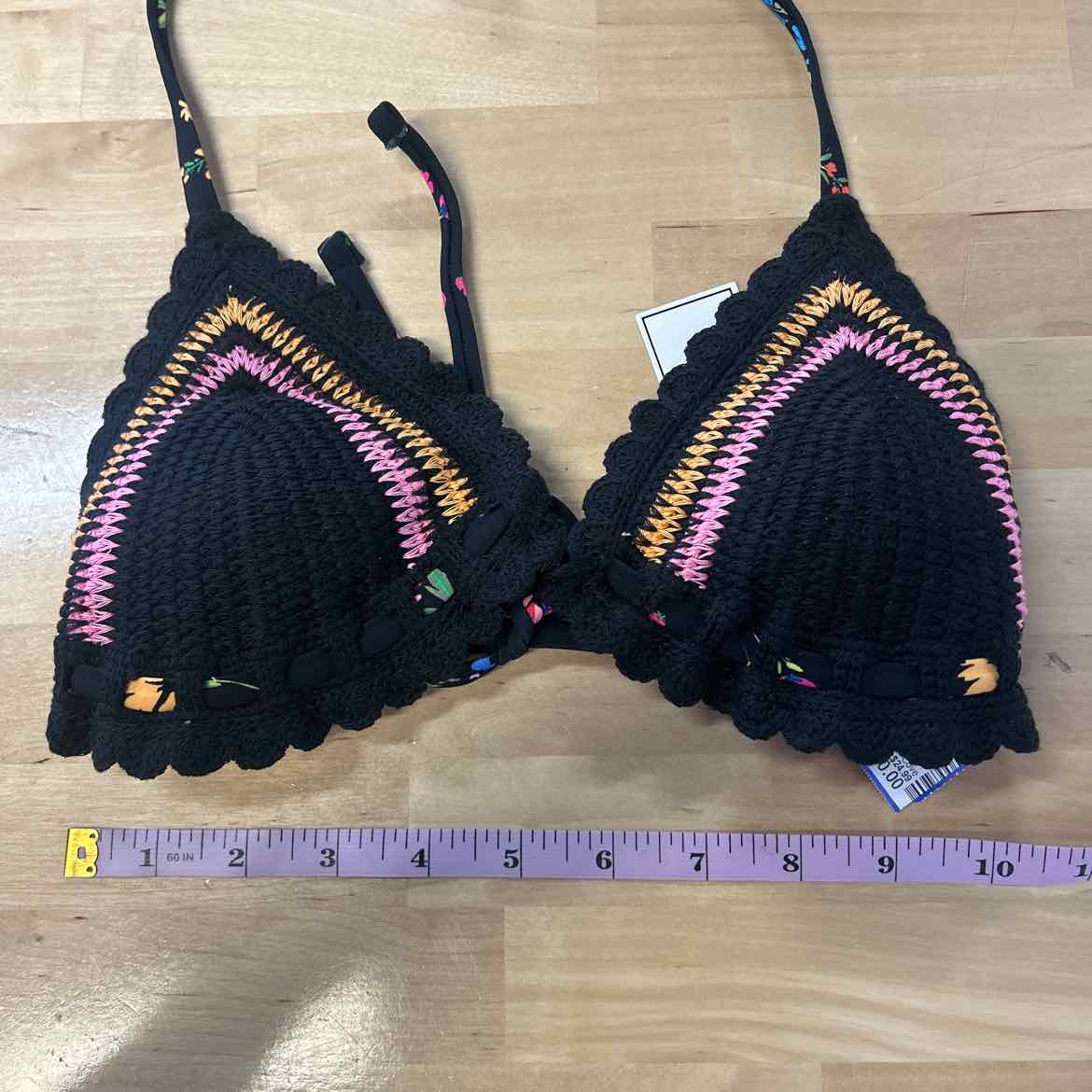 Salt + Cove Size XS Crochet Halter Triangle Bikini
