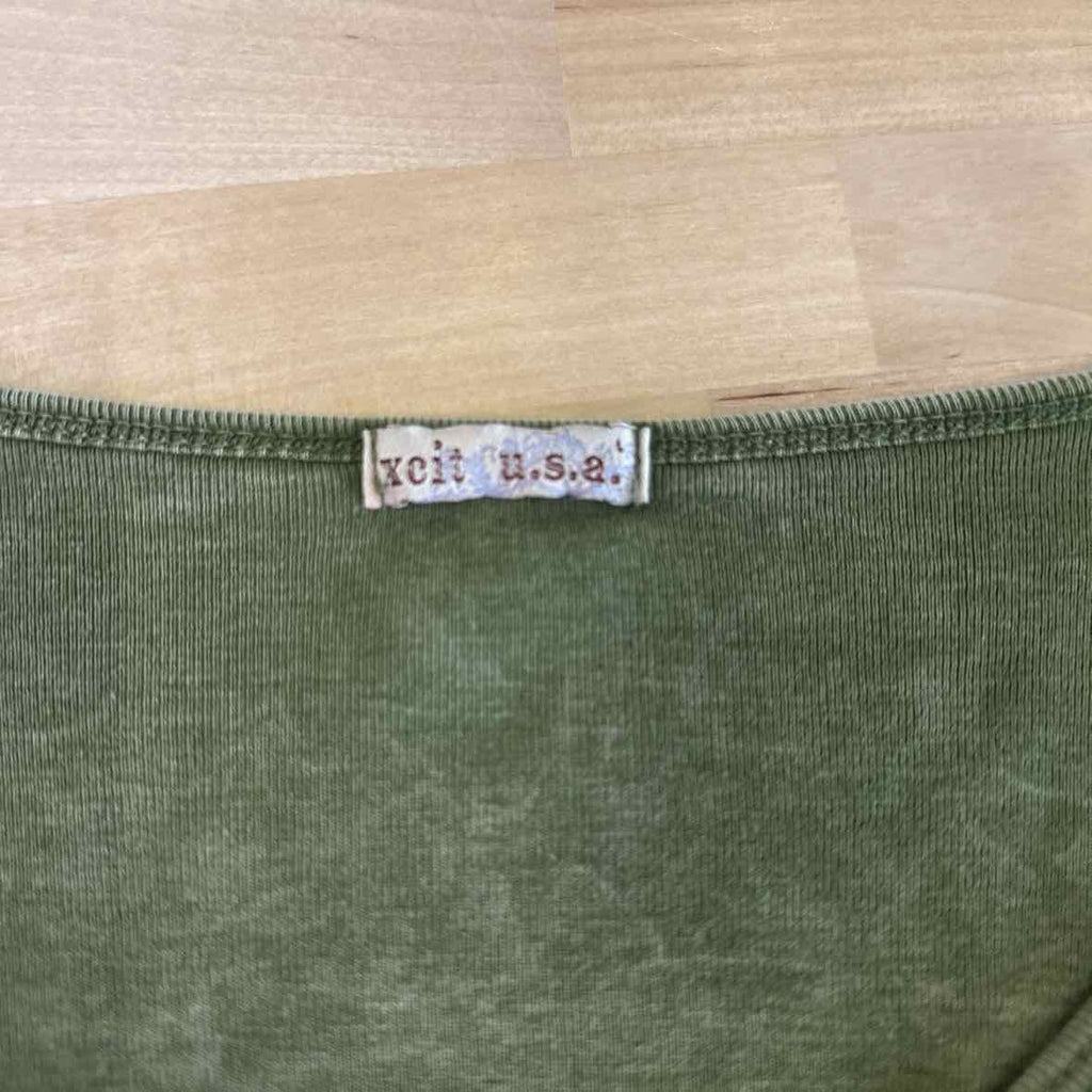 Xcit u.s.a Size M Green Longsleeve