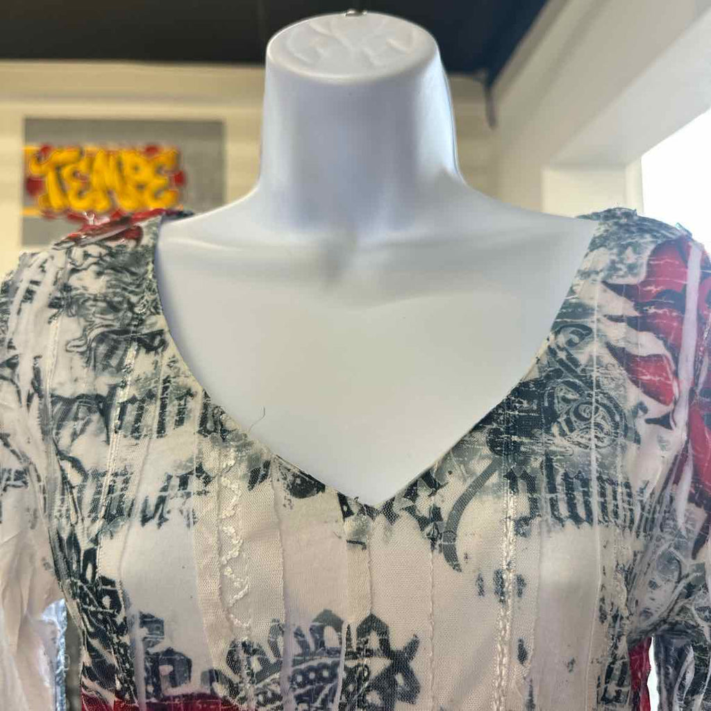 Mesmerize Size M Gray Long Sleeve