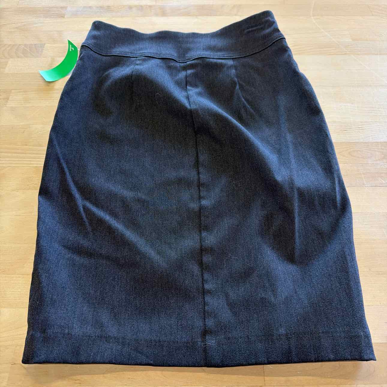 Joe B. Size S Grey Preloved Skirt