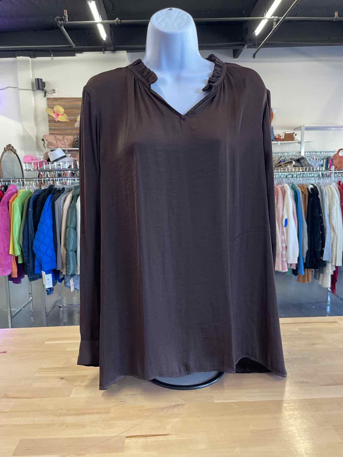 Vera Wang Size L Brown Blouse