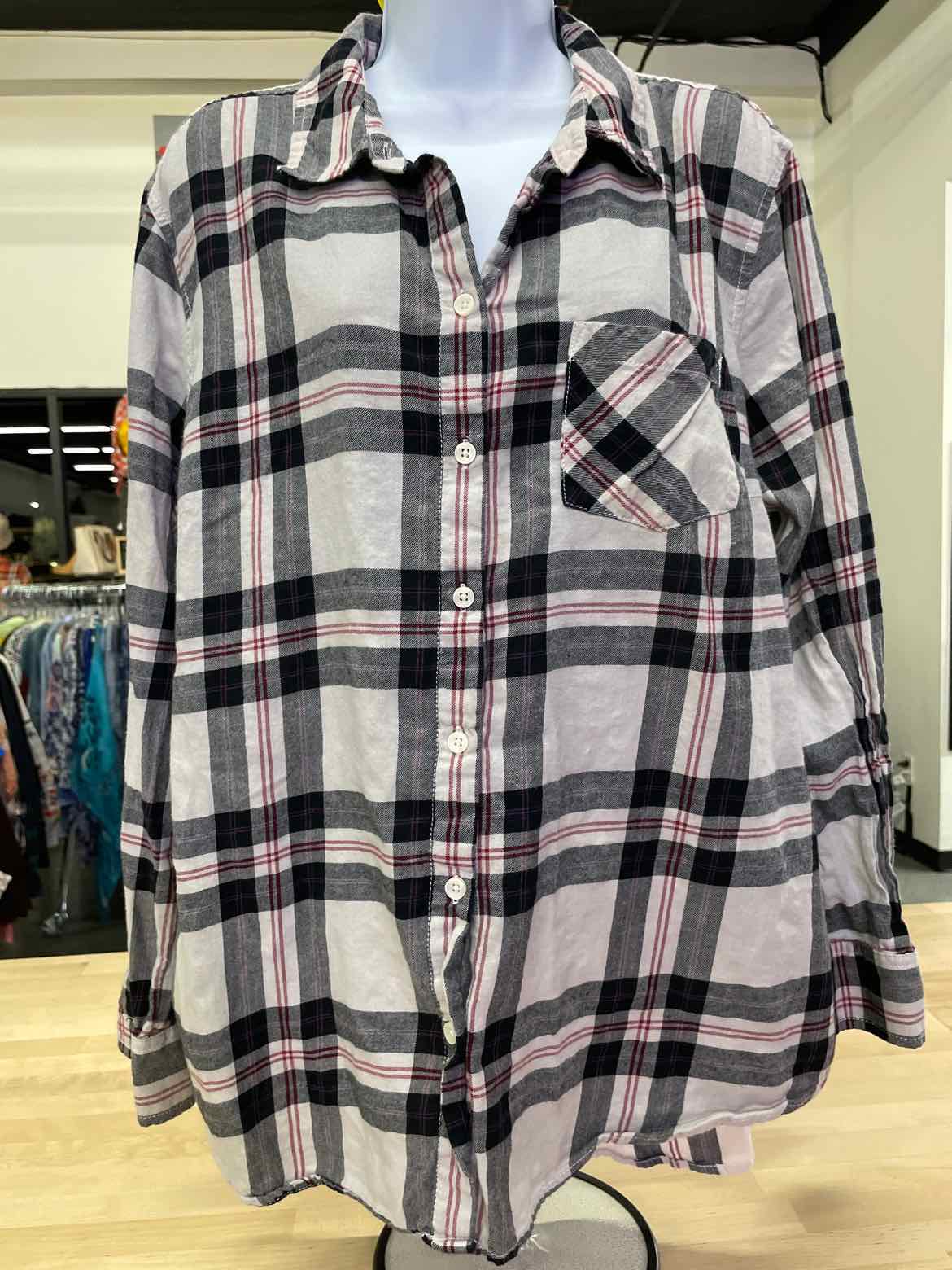 FadedGlory Size 2X BLACK & WHITE Button Down Shirt