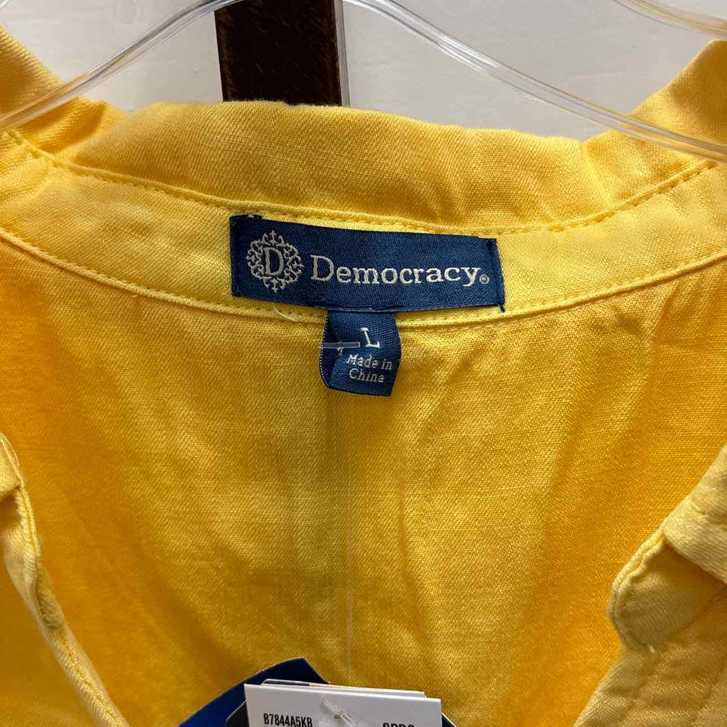 Democracy Size L Yellow Beige Shirt