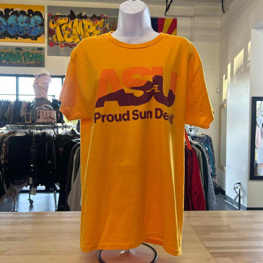 Hanes Size M Yellow Preloved T-shirt