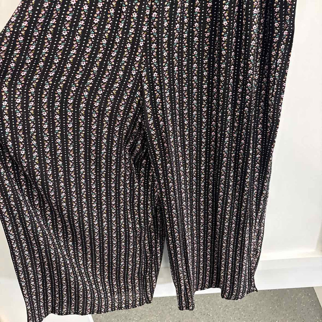 Melloday Size M Black Preloved Jumper