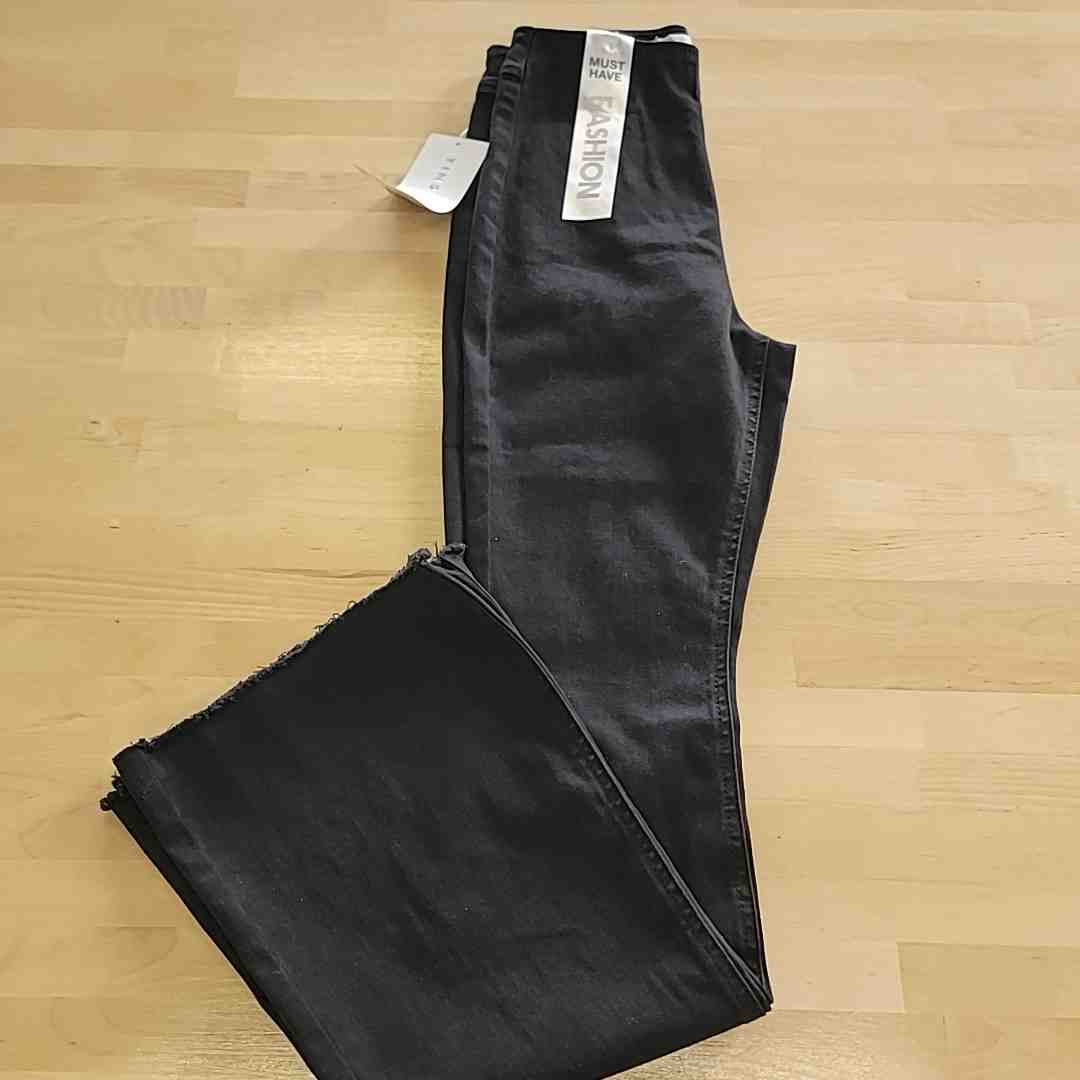 TINSELTOWN Size 3 Black New Pants