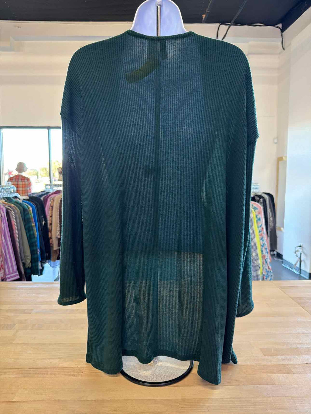 Divided Size M Green Cardigan