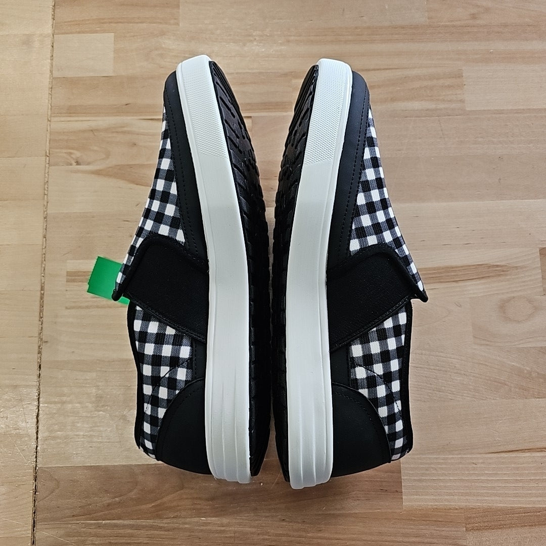 Alegria Size 9.5 Black/White Preloved Sneakers