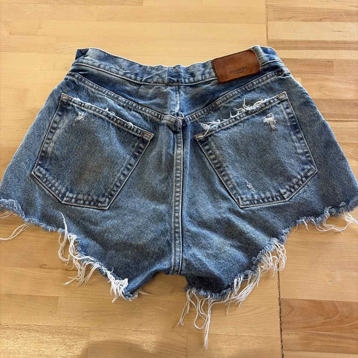 Moussy Women Size 28 Denim Preloved Shorts