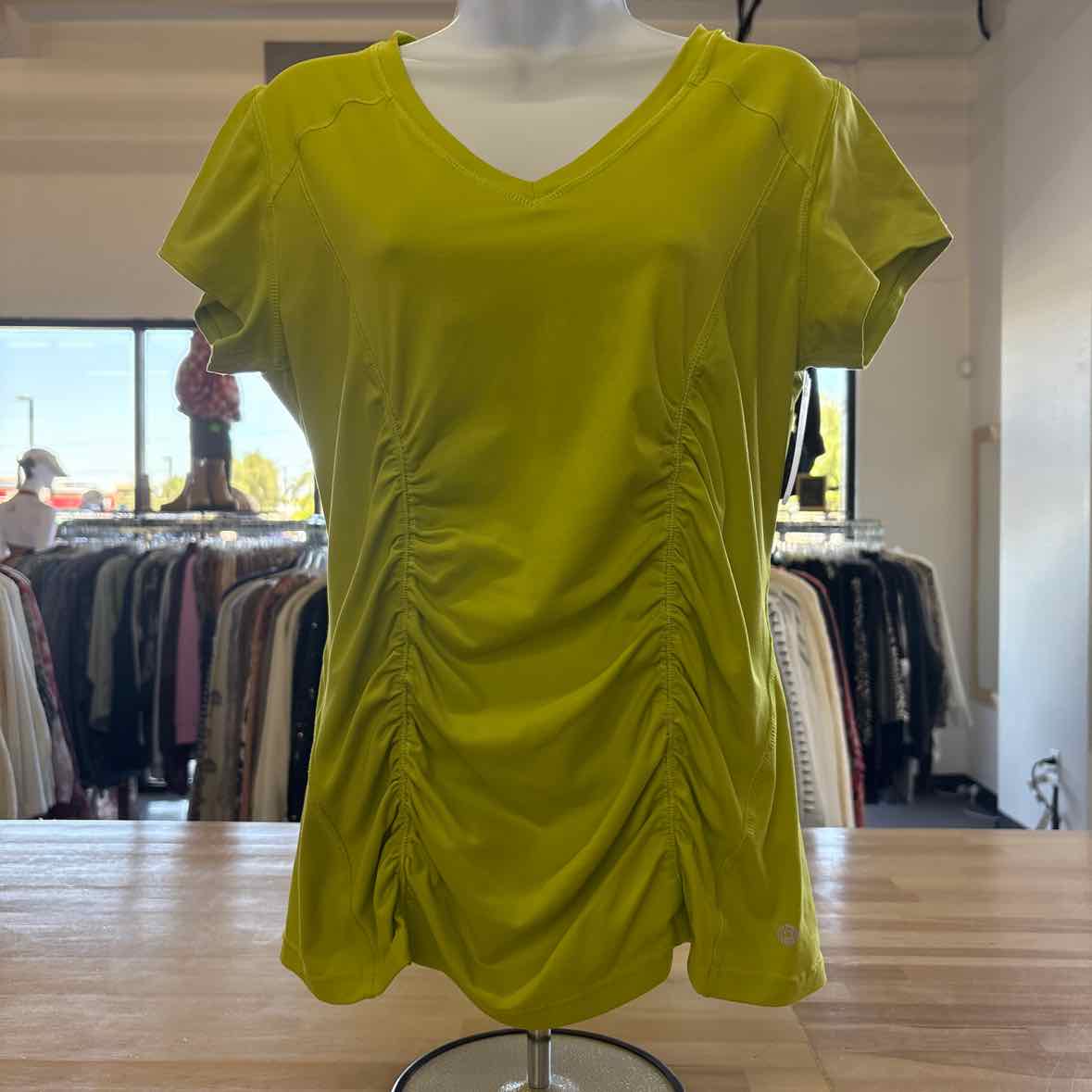 90 degree Size L Green Athletic Tee