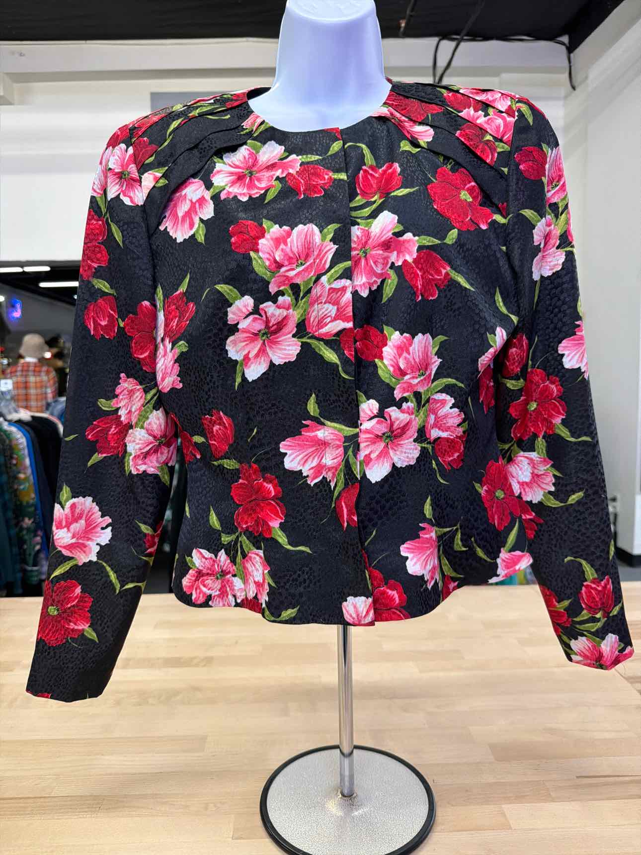 Liz Claiborne Size 6 Black 2 pc Dress Set