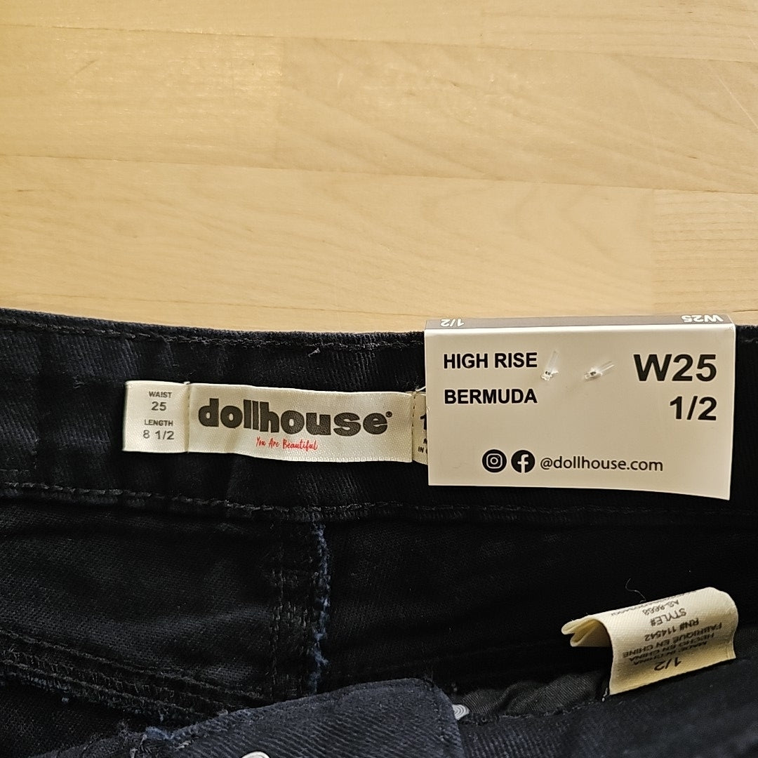 Dollhouse Juniors' High-Rise Frayed Bermuda Shorts - Black - 1/2