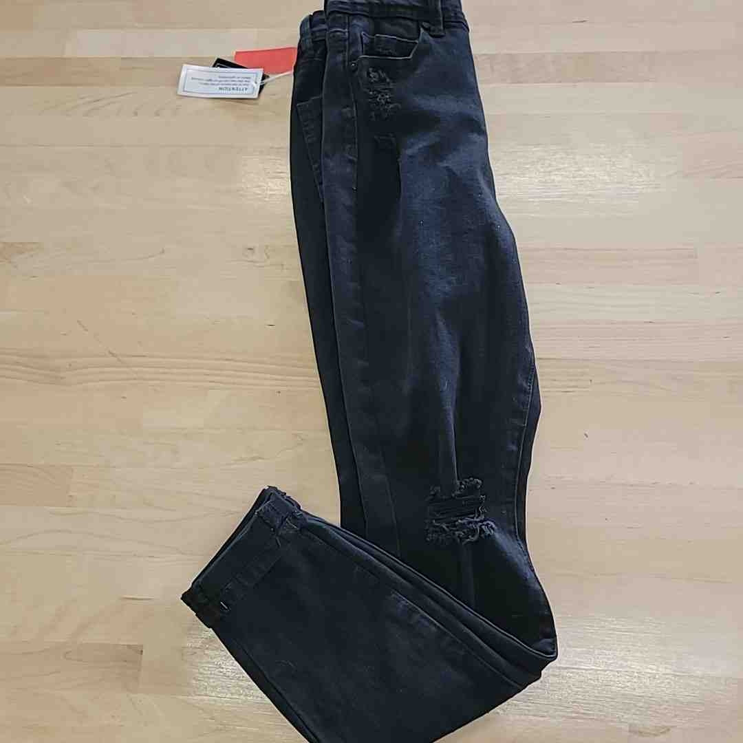 Indigo Rein Size 7 Black New Jeans