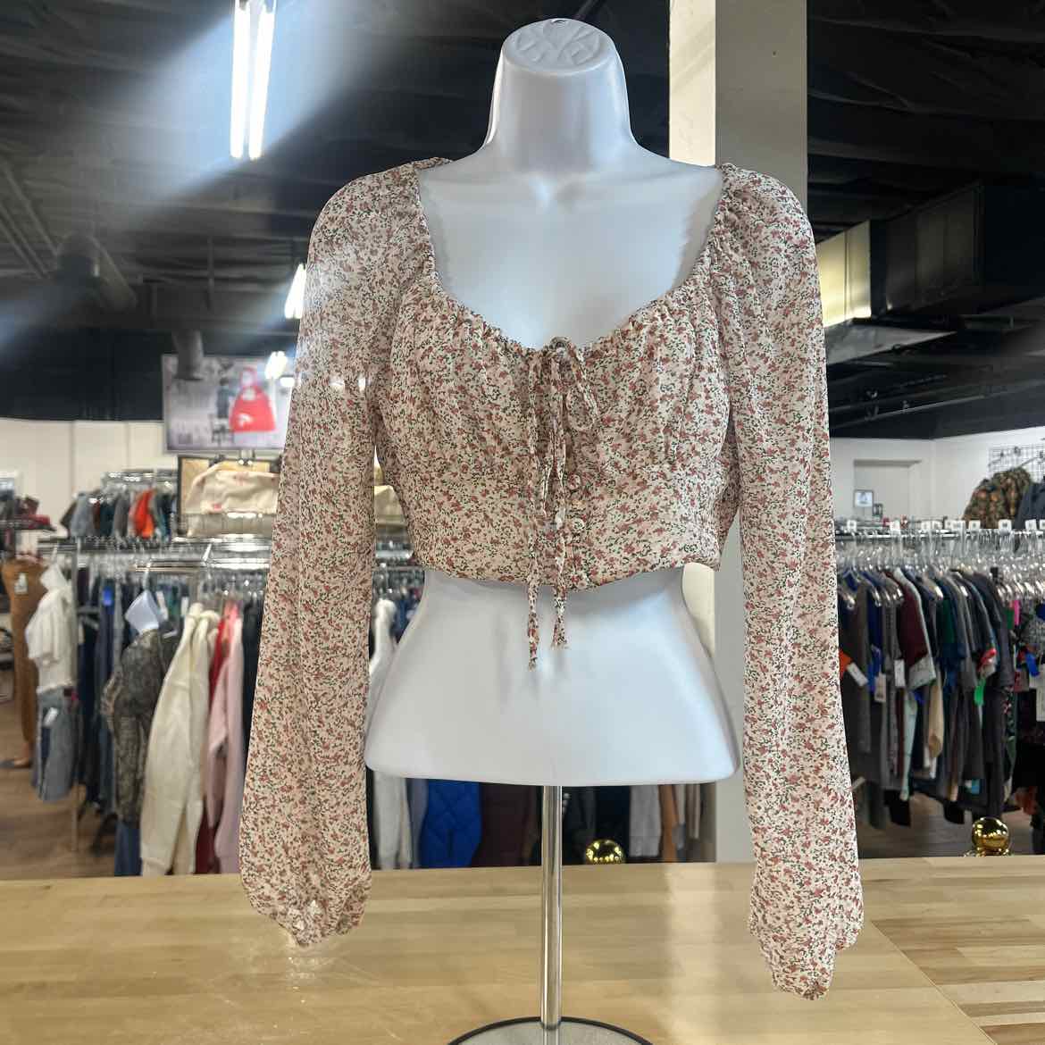 Princess Polly Size 2 Pink Preloved Blouse LS
