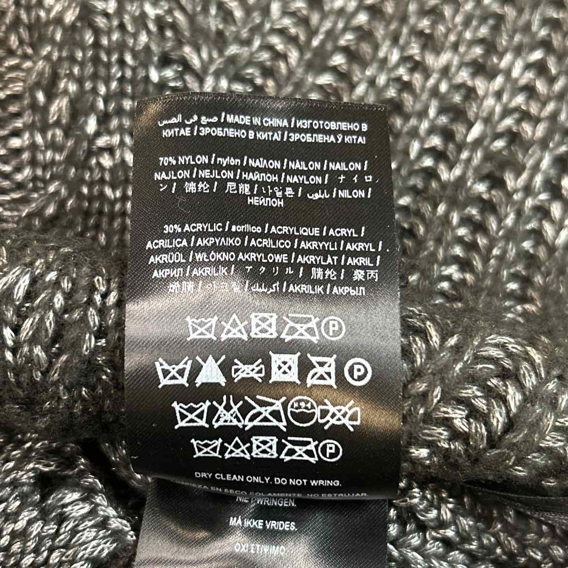 Guess Size XS Gray Knit Preloved Longsleeve