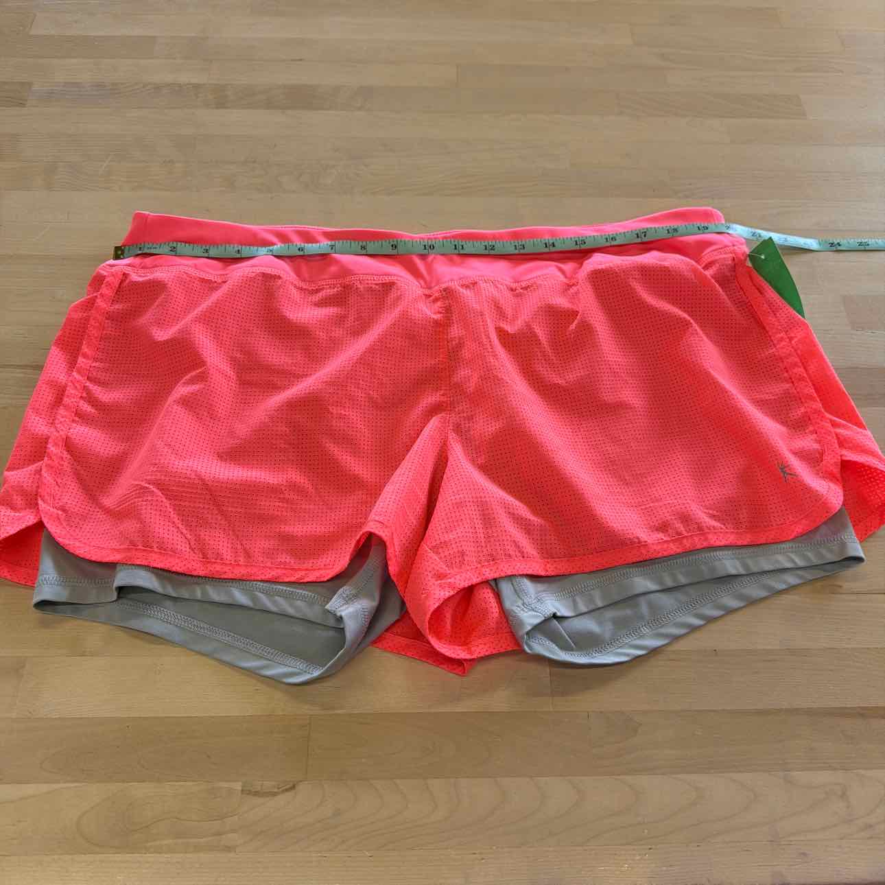 Danskin Women Size XL Pink Preloved Shorts