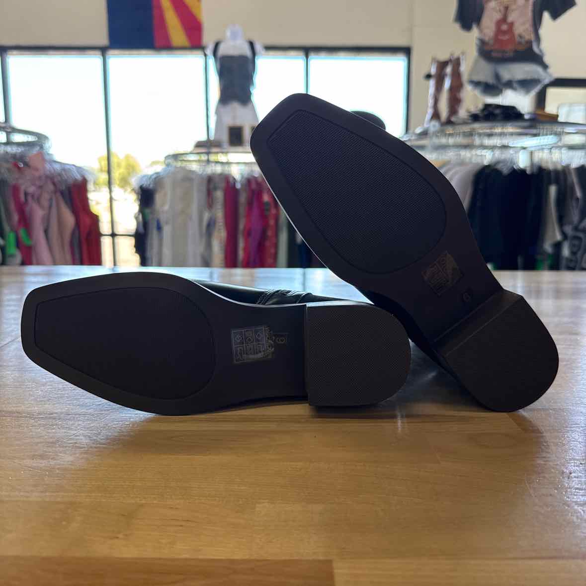 Journee Shoe Size 6 Black Aubrie Boots