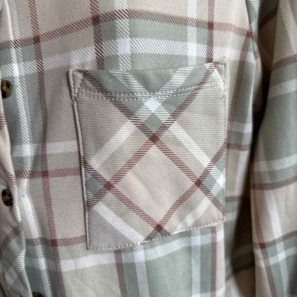 ultra flirt Size L Green Button Down Shirt