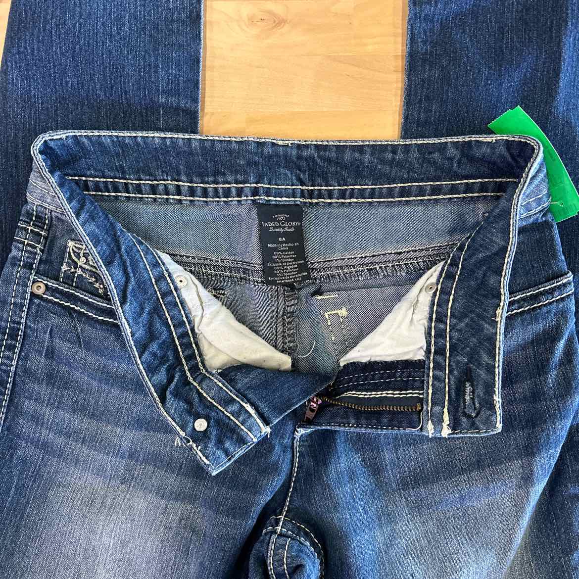 Faded Glory Size 6 Denim Preloved Jeans