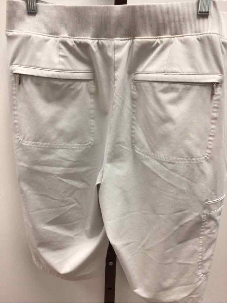 Chico's Women Size 1.50 (10) Cream Preloved Shorts