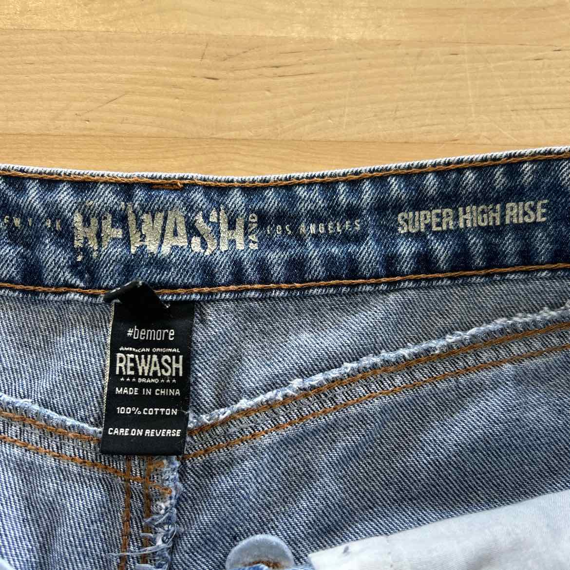 Rewash Women Size 7 Blue Denim Preloved Shorts