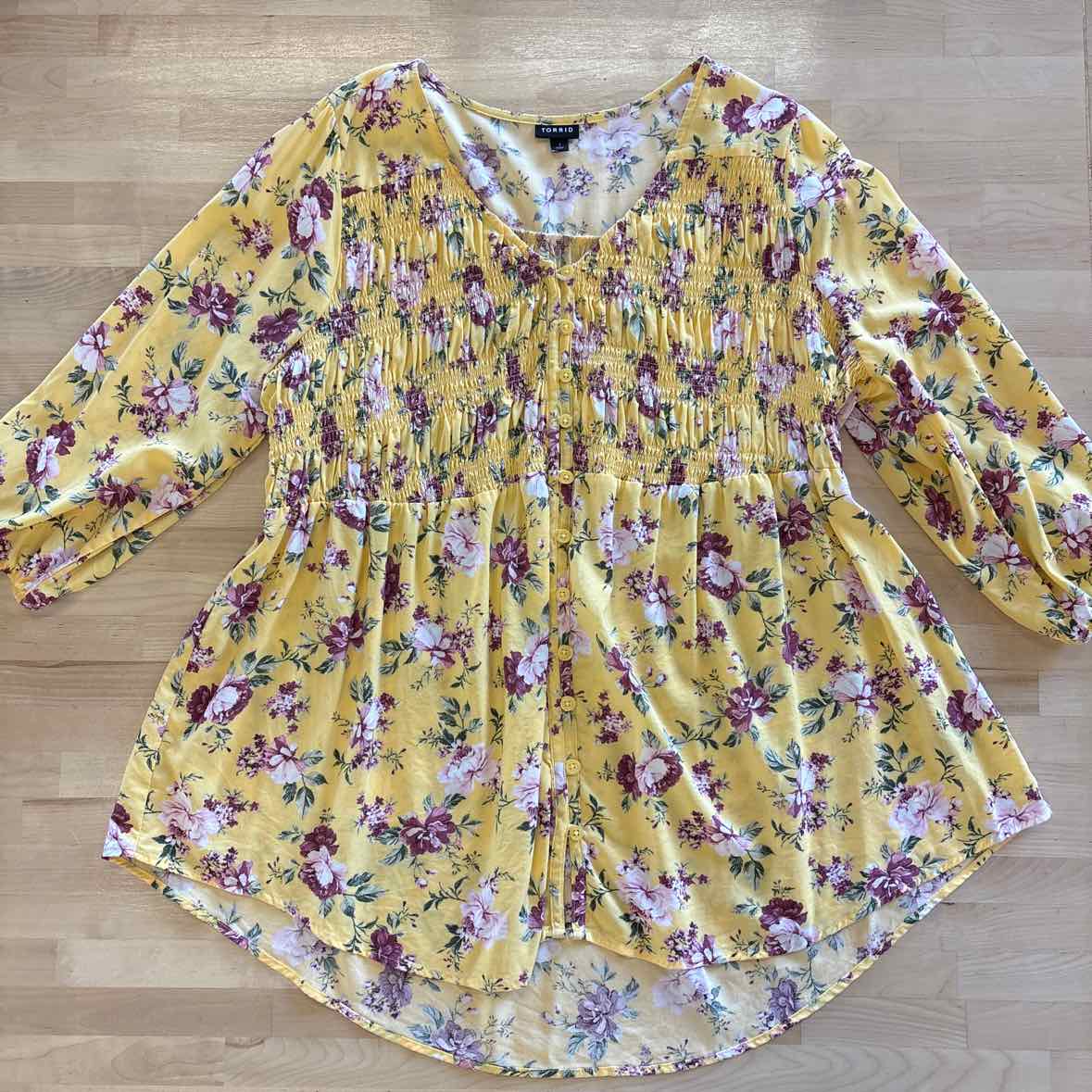 Torrid Size 1X Yellow Blouse