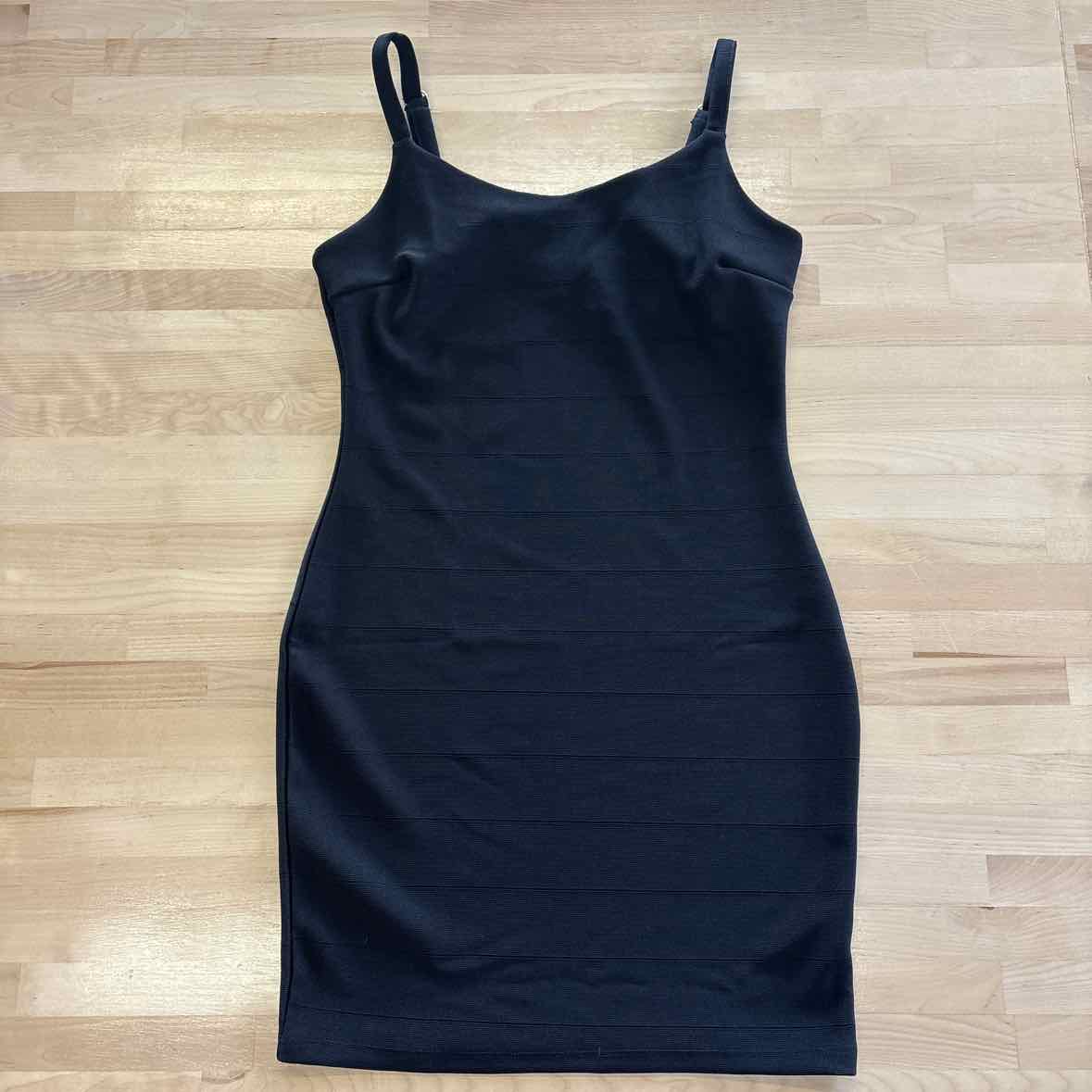 HauteMonde Size L Black Dress