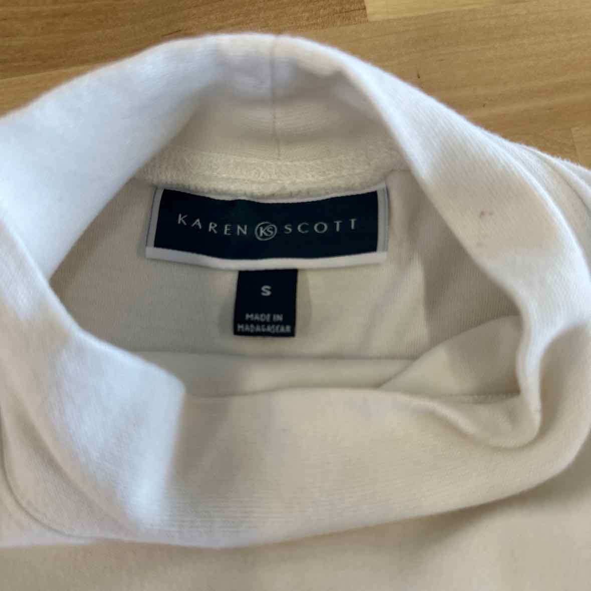 Karen Scott Size S White Long Sleeve