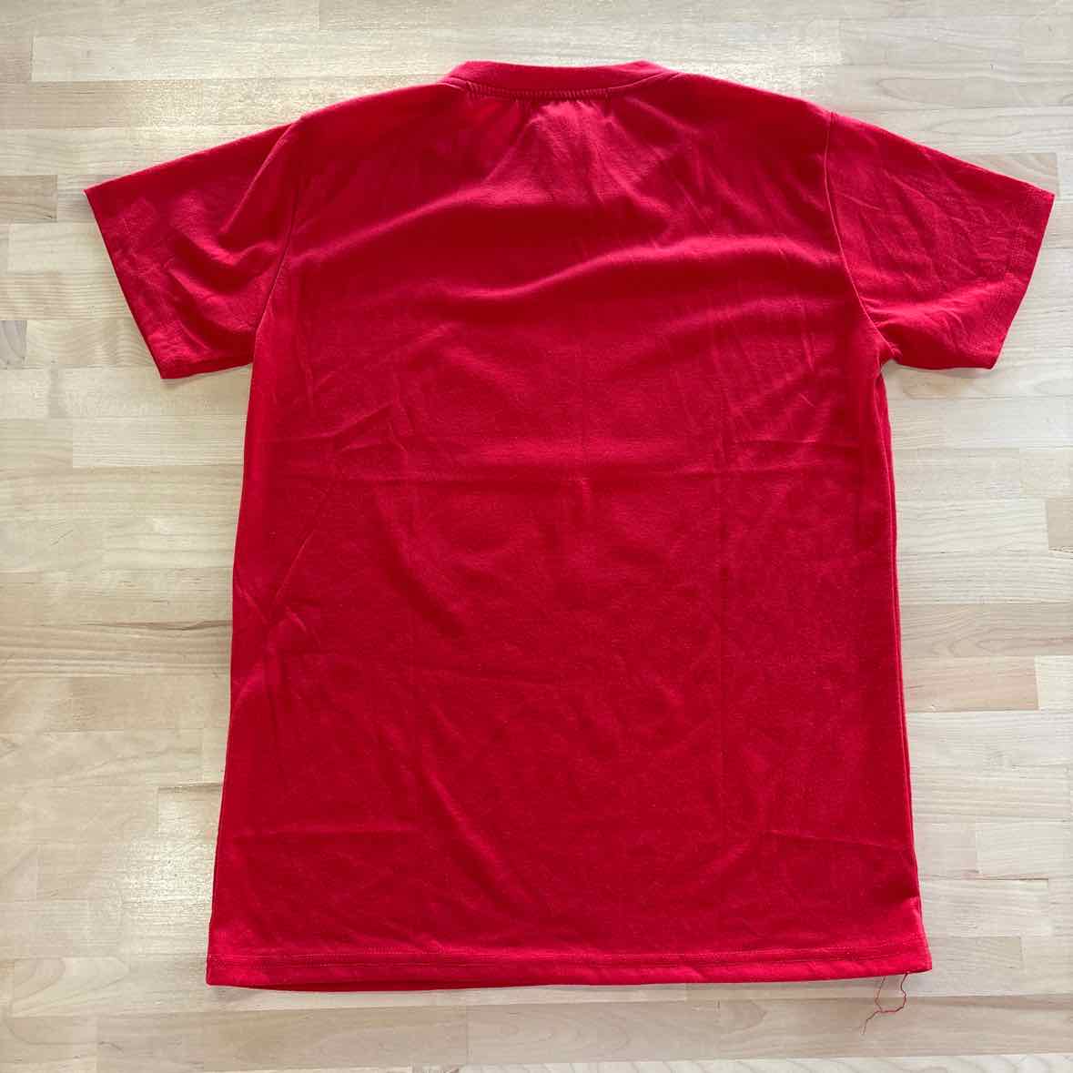 PLAY Size M Red T-shirt
