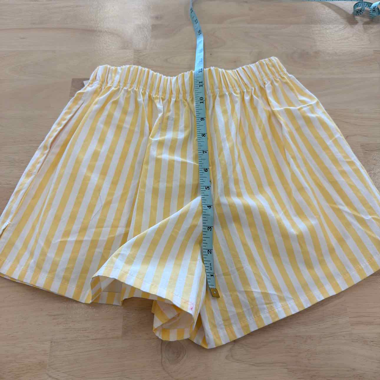 hippie rose Women Size XS Green New Shorts