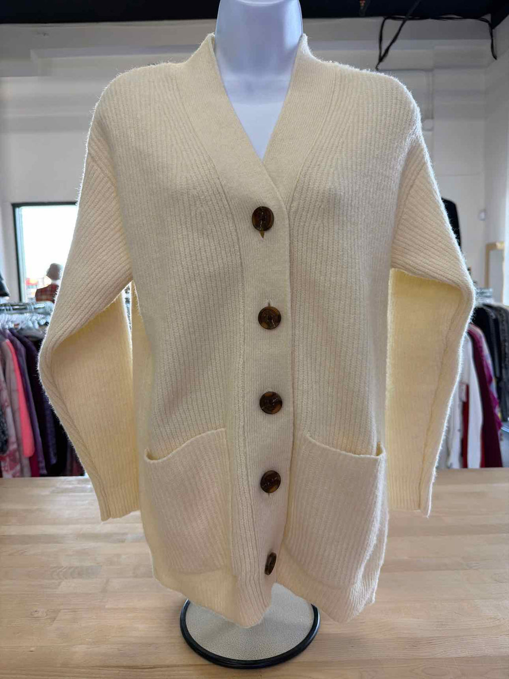 On 34th Size XXS White Cardigan