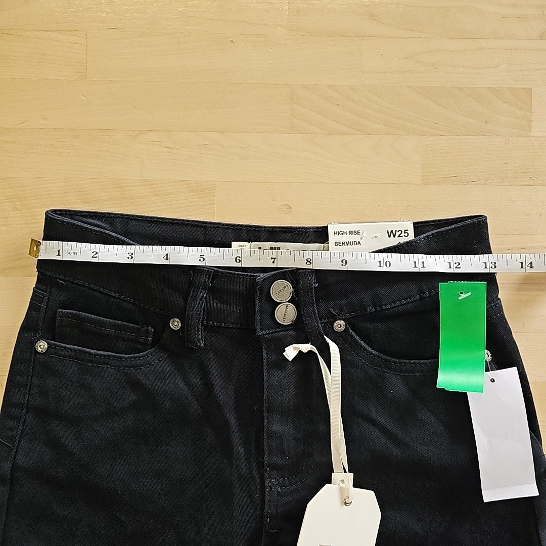 Dollhouse Juniors' High-Rise Frayed Bermuda Shorts - Black - 1/2