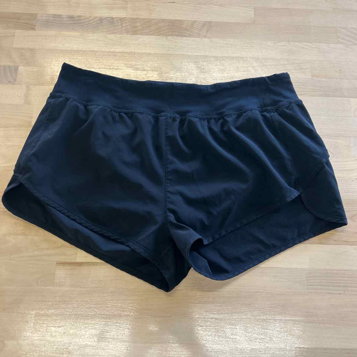 Forever 21 Size L Black Athletic Shorts