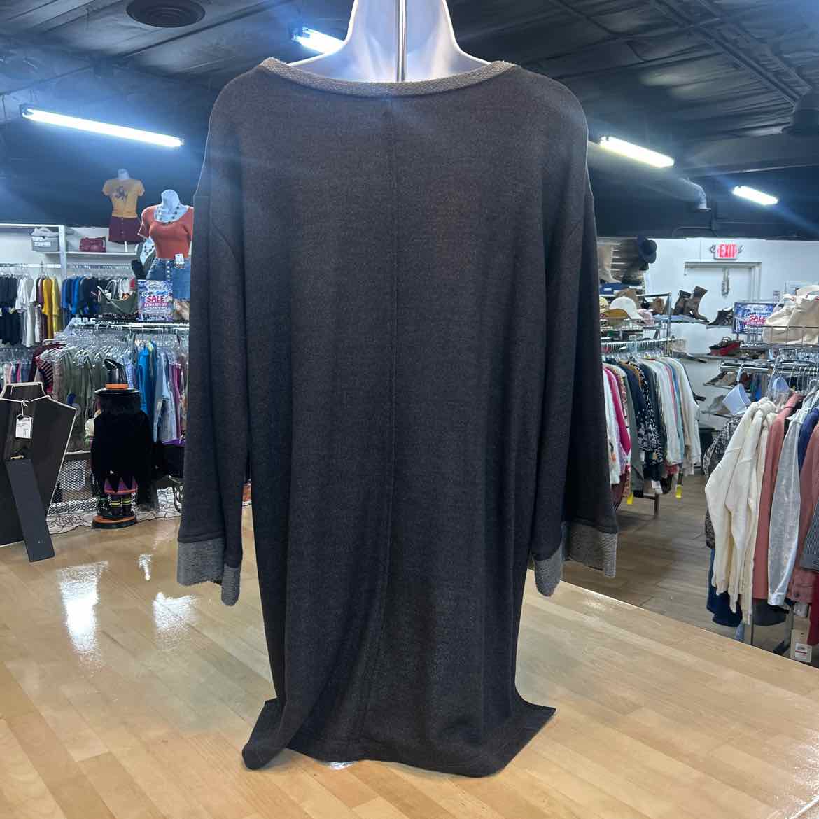 Konnie K. Size M Gray Preloved Sweater
