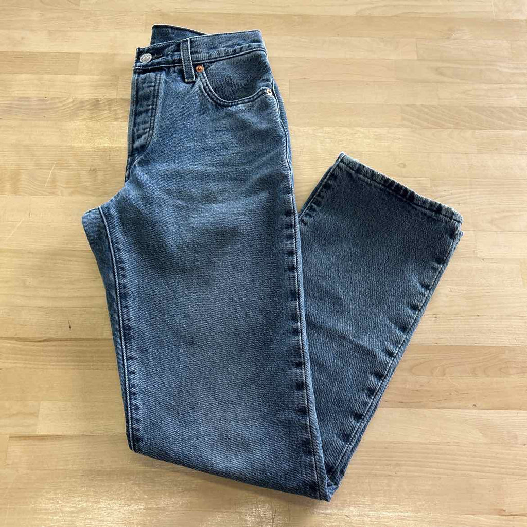 Levi's Size 23 Blue Denim Preloved Jeans