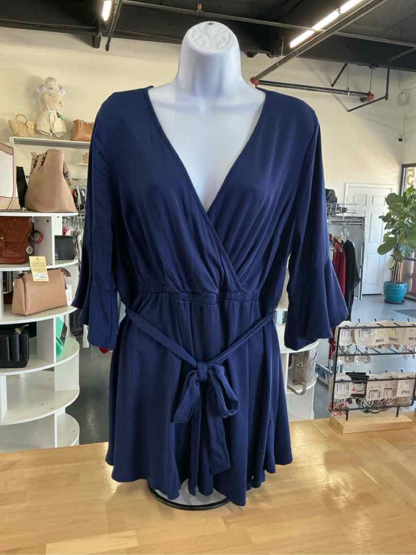 Torrid Size L Navy Preloved Blouse SS
