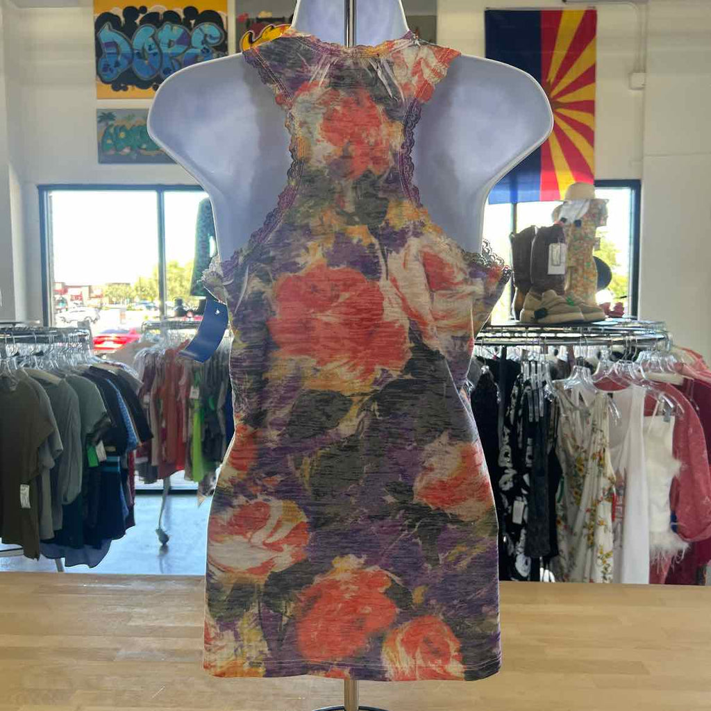 H.I.P. Size L Multi-Color Preloved Tank