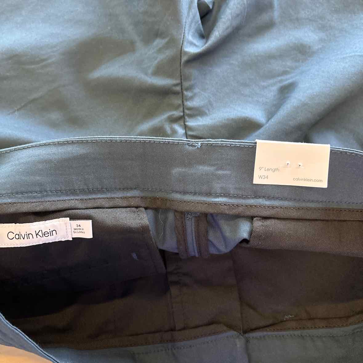 Calvin Klein Men's Refined Slim Fit 9" Shorts