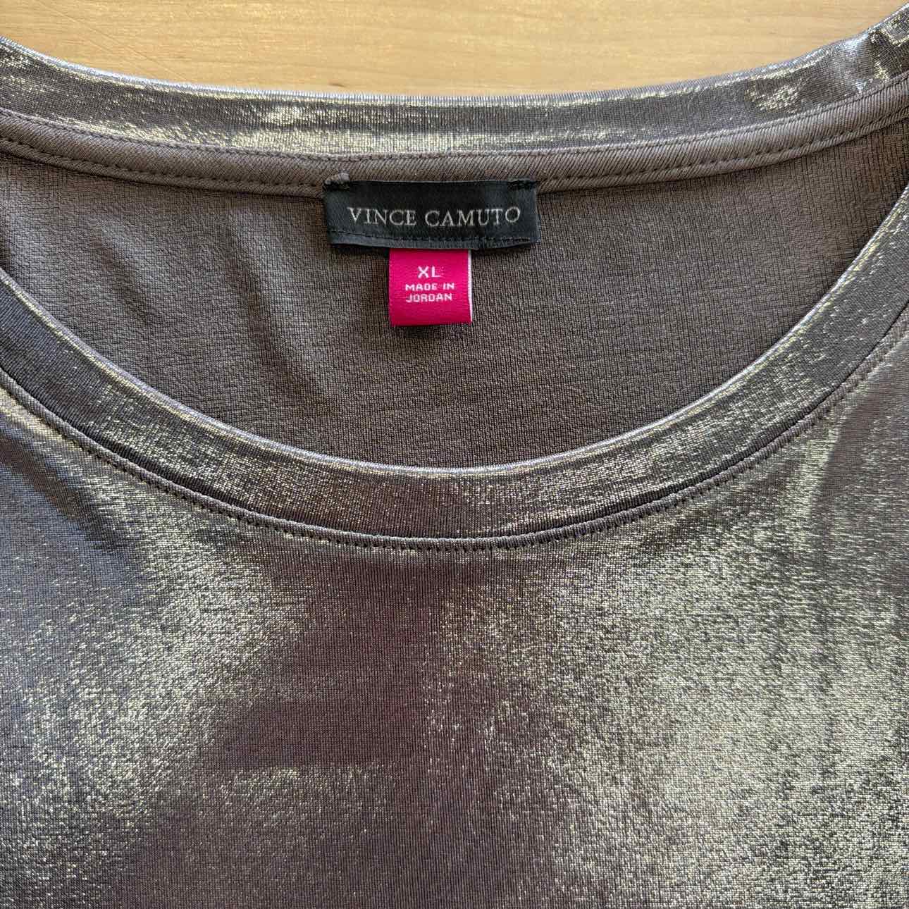 Vince Camuto Size XL Brown T-shirt