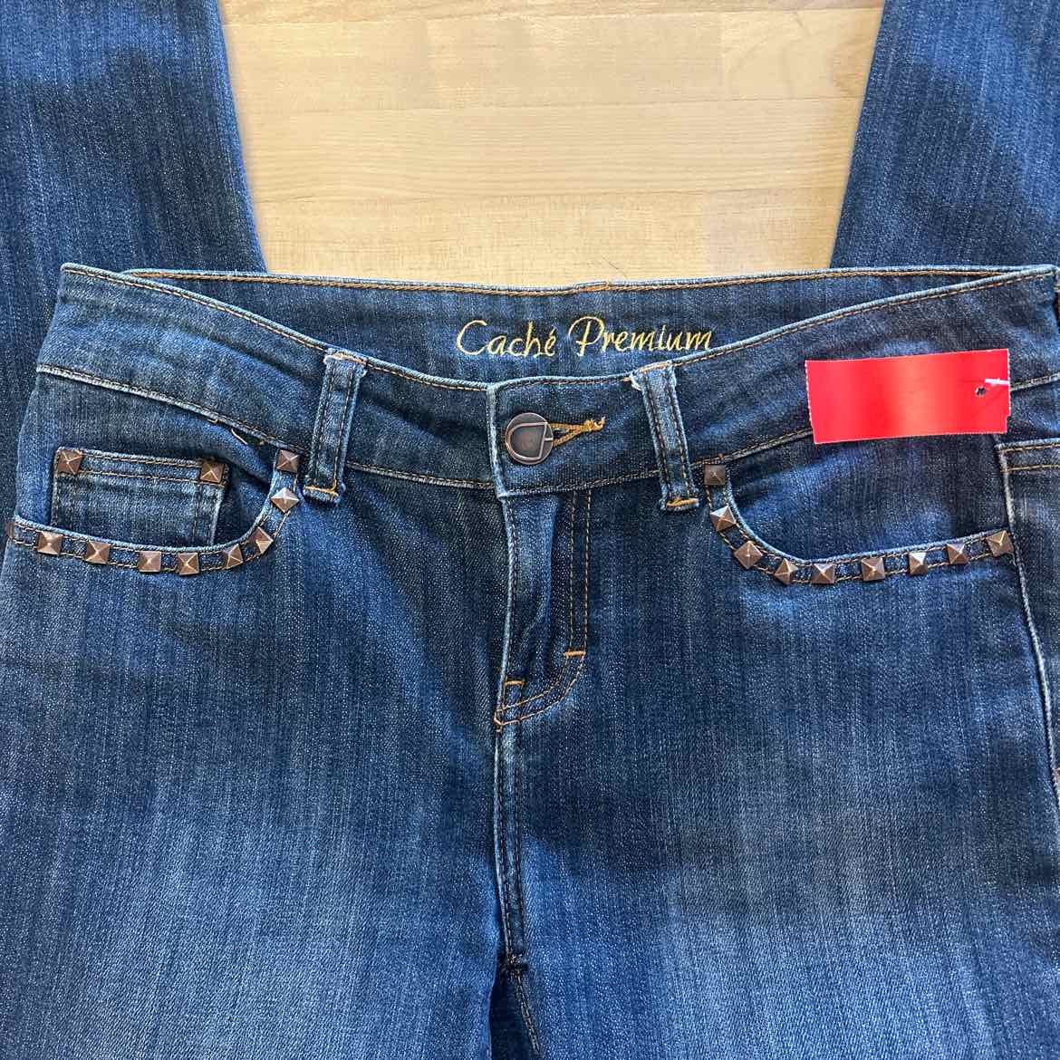 Cache Size 4 Blue Studs Used Jeans