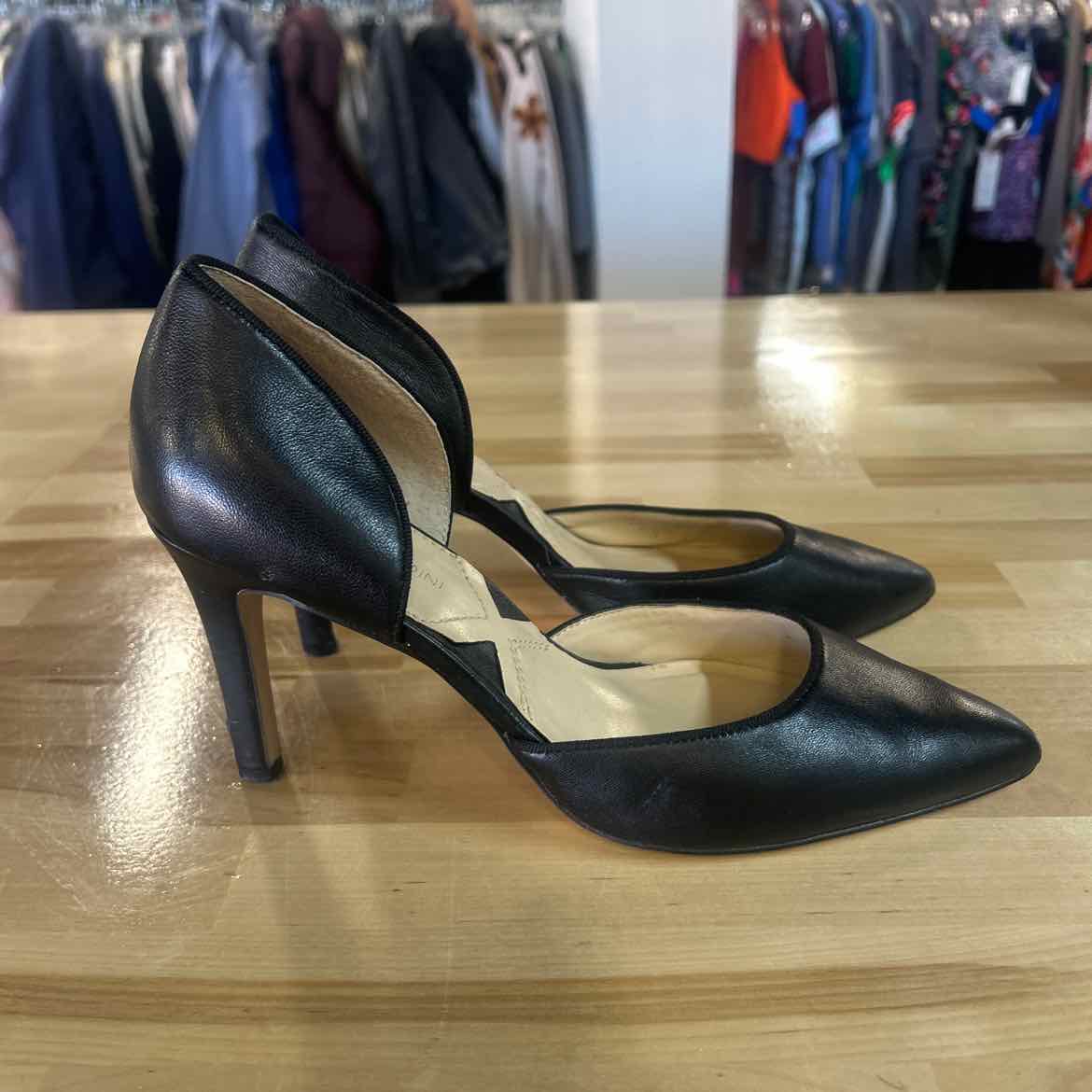 Adrienne Vittadini Size 8 Black Leather Preloved Heels