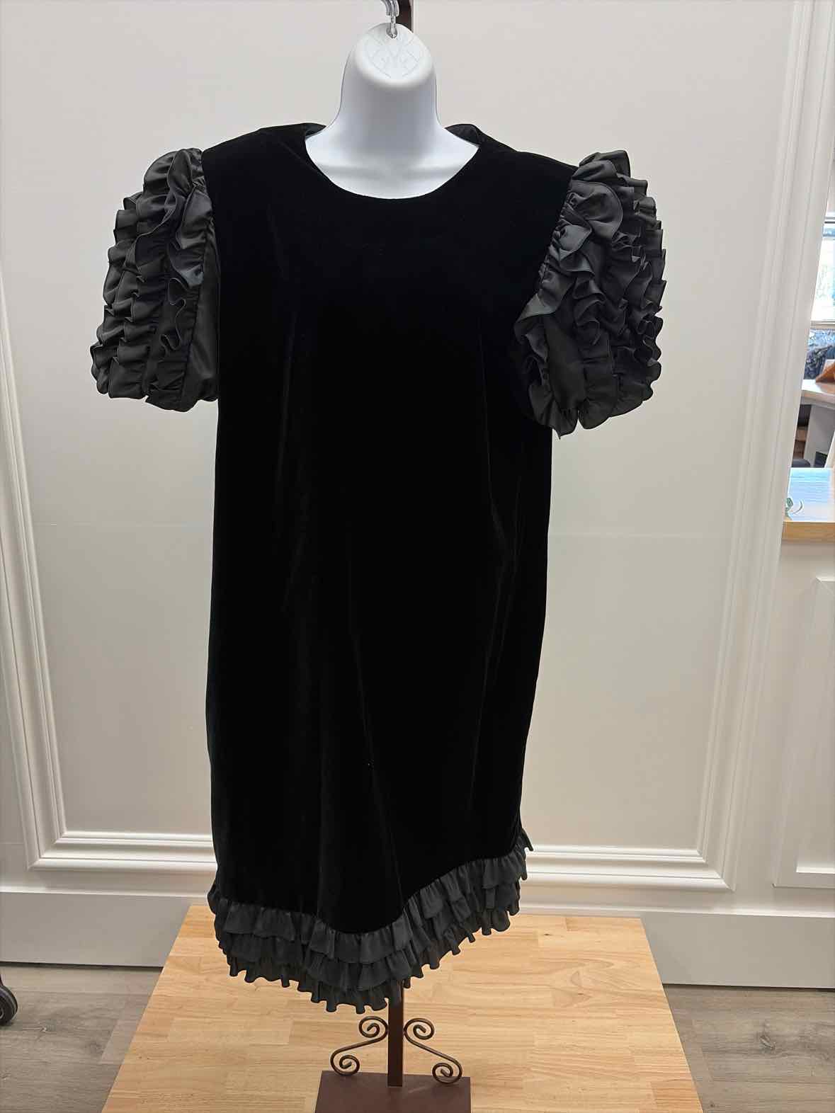 Maggie London Size 16 Black Vintage Dress