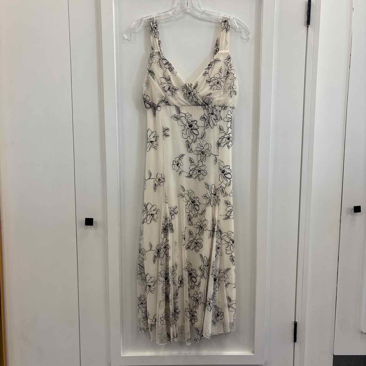 Bali Size 6 BLACK & WHITE Dress