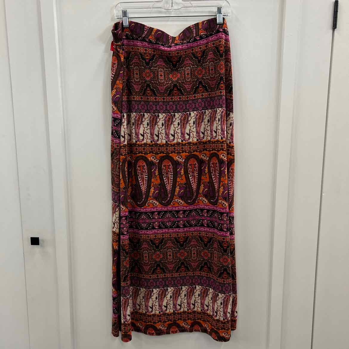 Ambiance Size 3X orange pink black Preloved Skirt