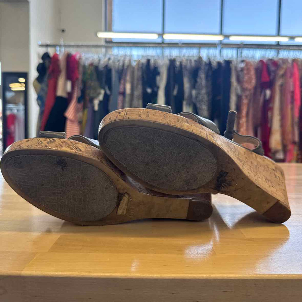 Unisa Shoe Size 10 Gray Wedges