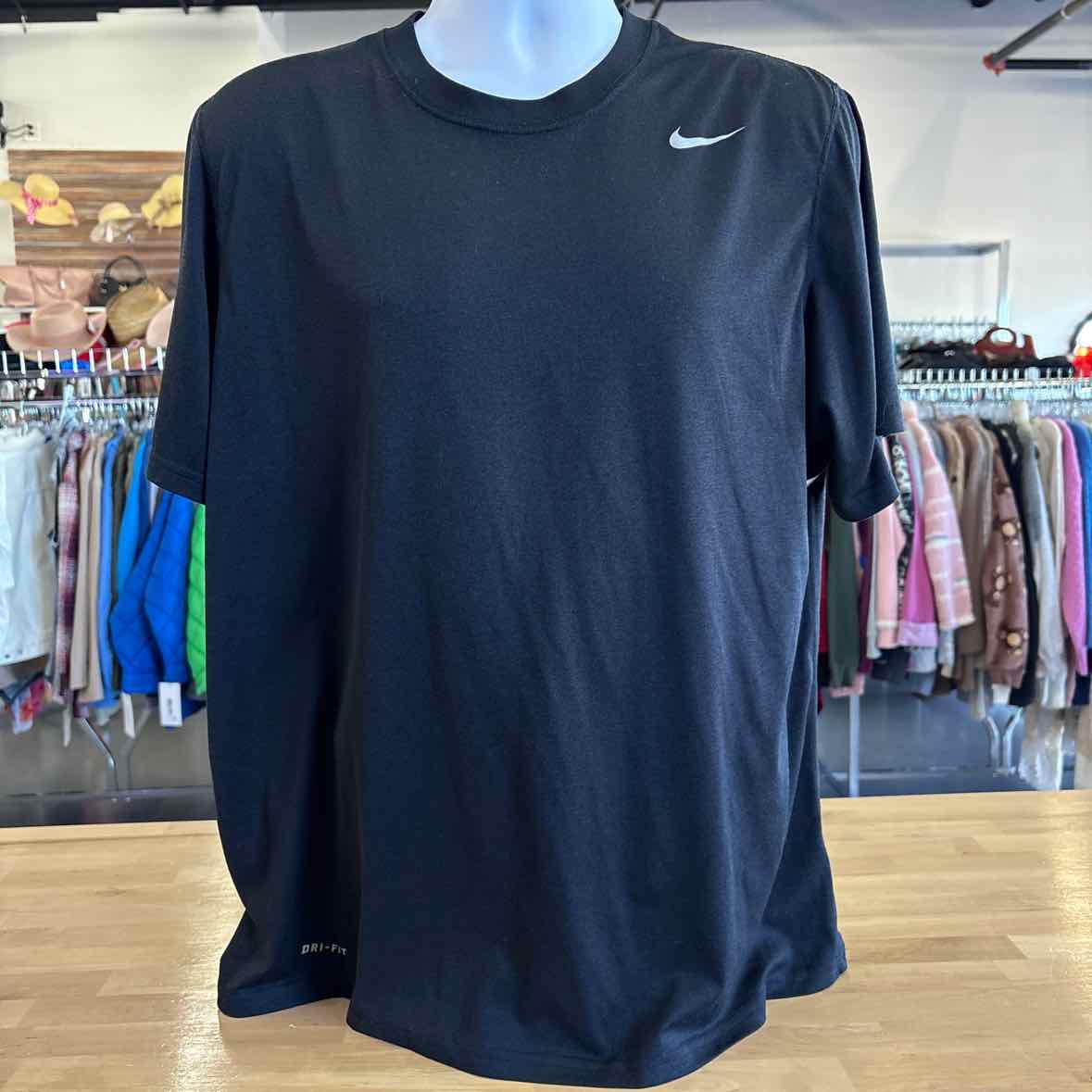 Nike Size L Black MENS T-shirt