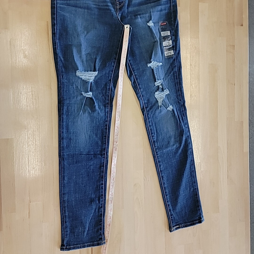 Levi's Size 28 Blue New Jeans