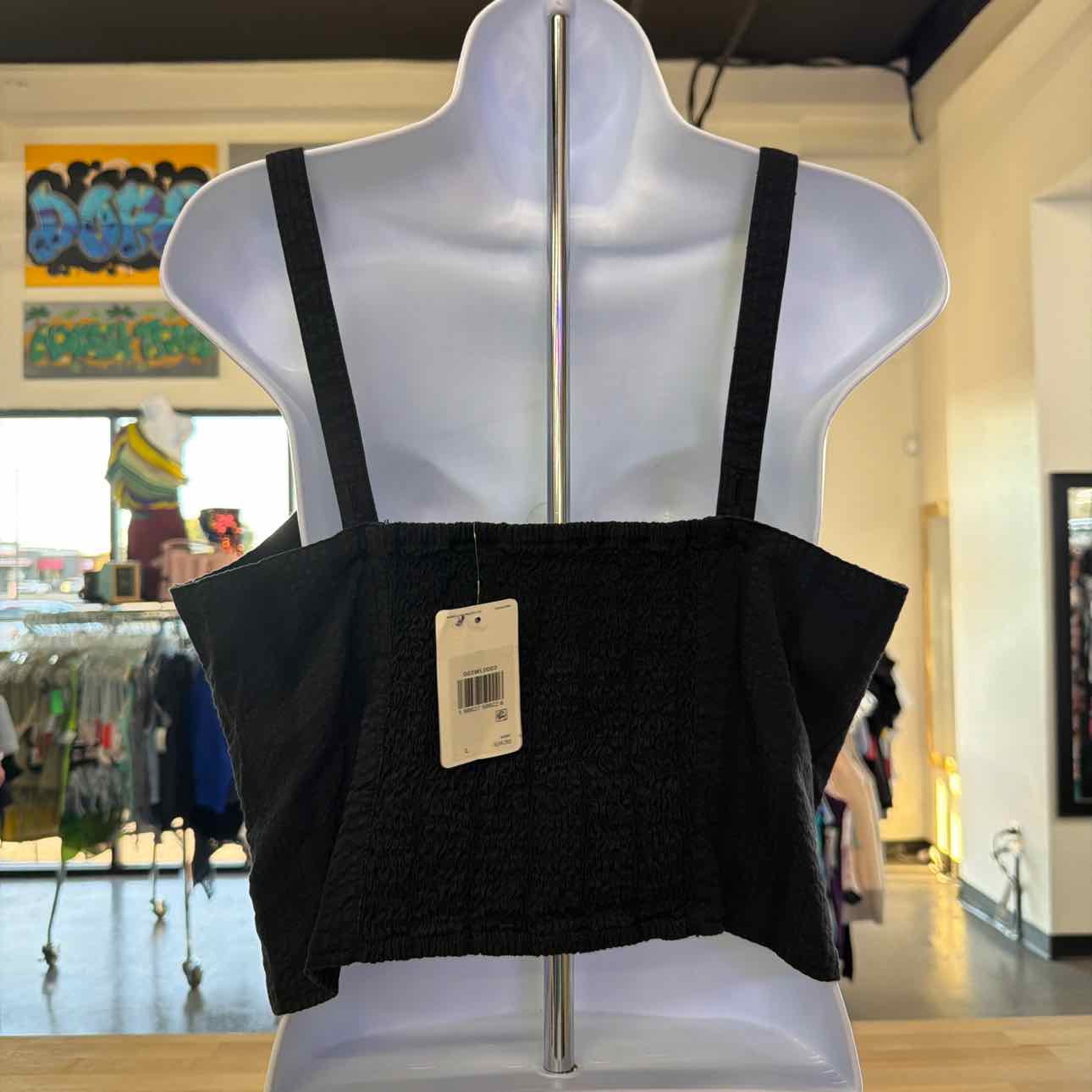 Levi's Size L Black New Tank