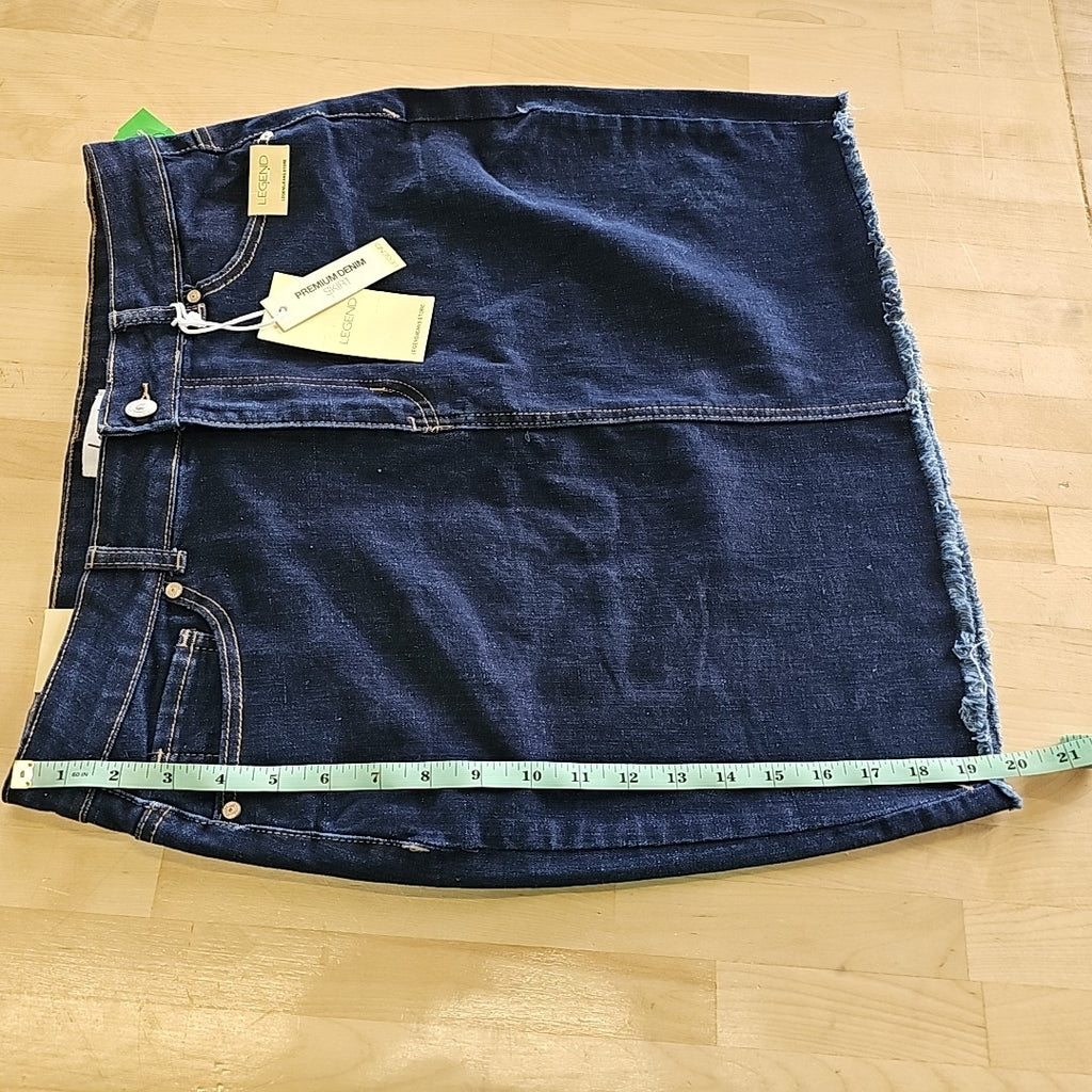LegEnd Size L Denim Preloved Skirt